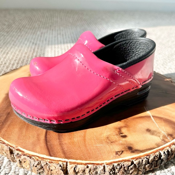 Dansko Other - 💕🎀DANSKO Baby Barbie Hot Pink Size EU 30 Women’s or Kids🎀💕